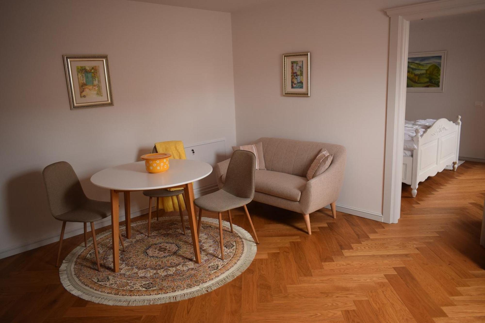Augsburg Apart П'ятра-Нямц Екстер'єр фото