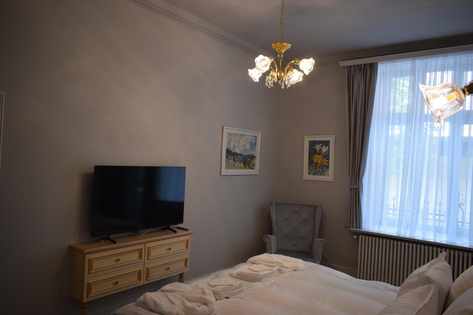 Augsburg Apart П'ятра-Нямц Екстер'єр фото